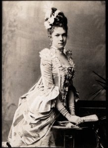 オーストリア（1868-1924年）の大公マリーヴァレリーの肖像画。 作： French Photographer